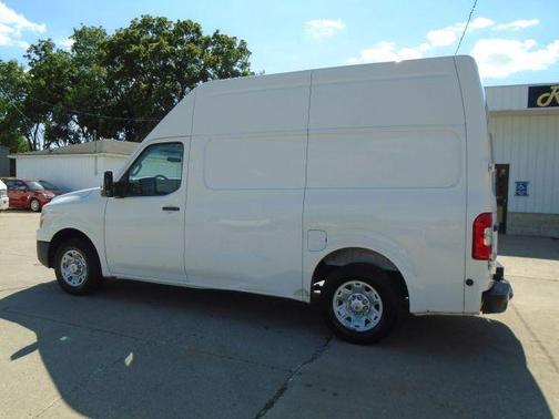 2014 Nissan NV Cargo NV2500 HD SV V6/SV V8