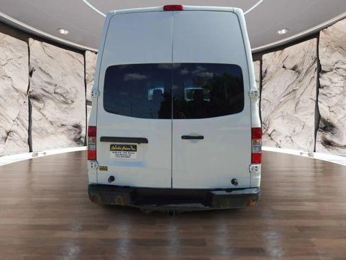 2014 Nissan NV Cargo NV2500 HD SV V6/SV V8