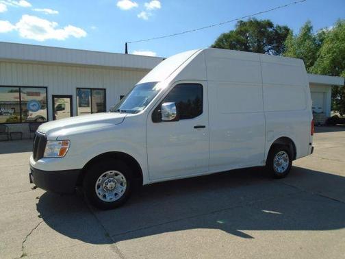 2014 Nissan NV Cargo NV2500 HD SV V6/SV V8