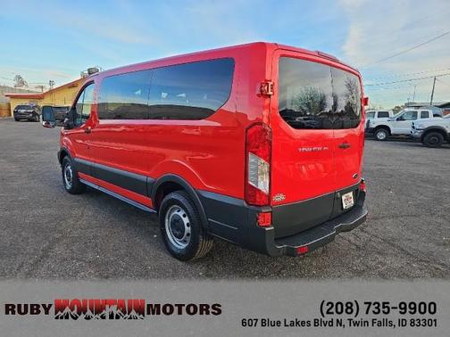 2017 Ford Transit-150 XL