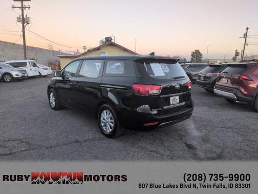 2018 Kia Sedona L