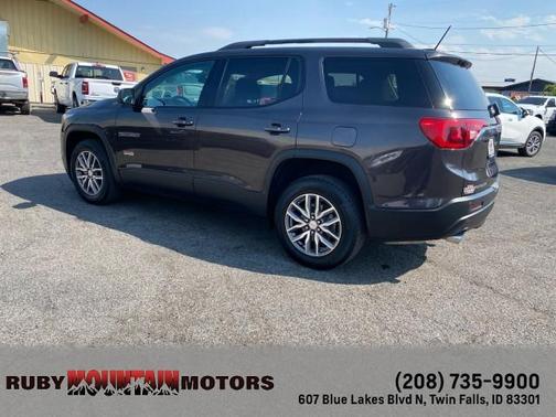 2017 GMC Acadia SLE-2