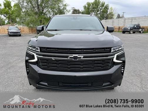 Photo 2 of 32 of 2021 Chevrolet Suburban RST