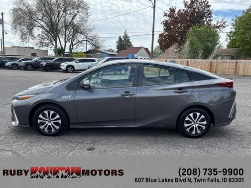 2022 Toyota Prius Prime LE