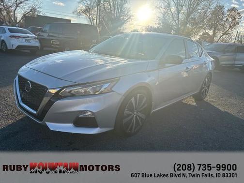 2022 Nissan Altima 2.5 SR