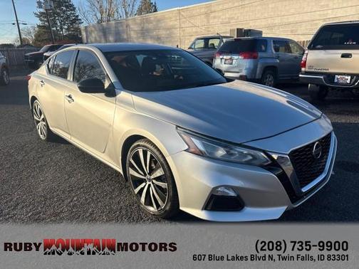 2022 Nissan Altima 2.5 SR