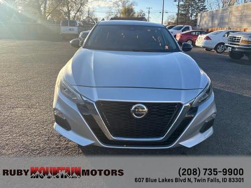 2022 Nissan Altima 2.5 SR