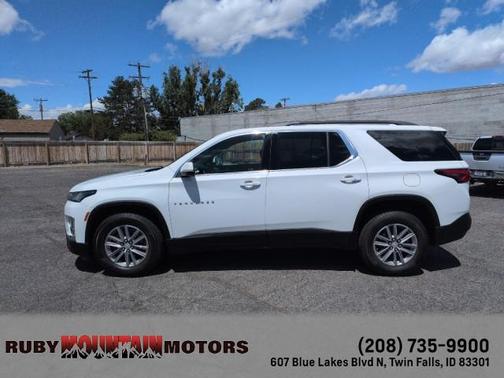 Summit White 2022 Chevrolet Traverse LT Leather