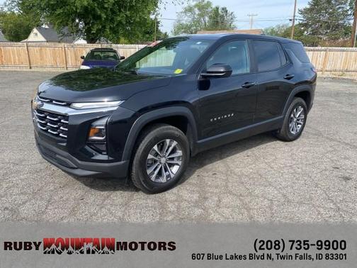 Mosaic Black Metallic 2026 Chevrolet Equinox LT