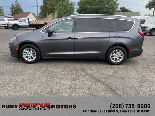 2021 Chrysler Pacifica Touring-L
