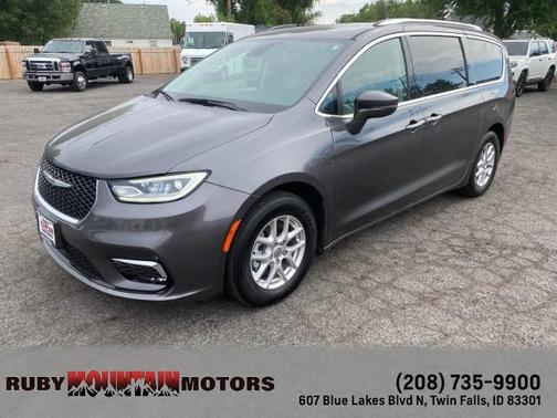 2021 Chrysler Pacifica Touring-L