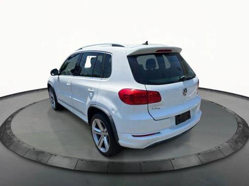 White 2016 Volkswagen Tiguan R-Line