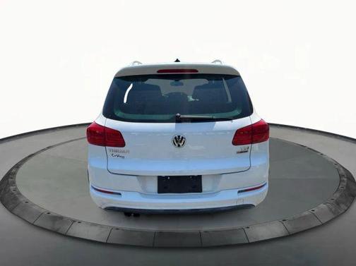 White 2016 Volkswagen Tiguan R-Line
