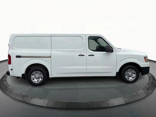 Glacier White 2017 Nissan NV Cargo NV2500 HD SV V6/SV V8