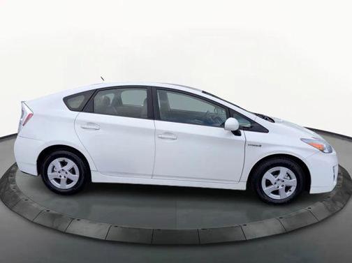 White 2010 Toyota Prius IV