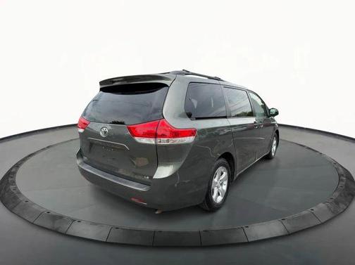 Green 2013 Toyota Sienna LE