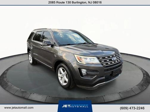 Gray 2016 Ford Explorer XLT