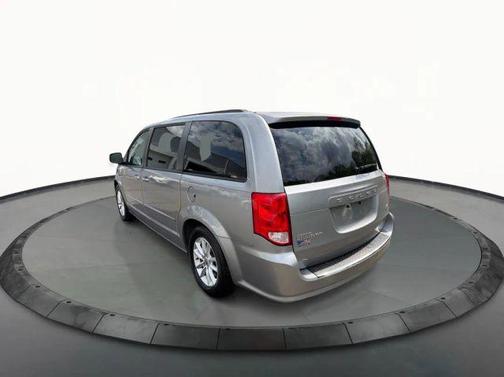 Silver 2016 Dodge Grand Caravan SXT