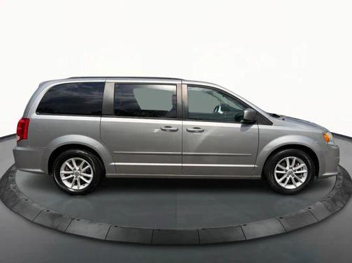 Silver 2016 Dodge Grand Caravan SXT