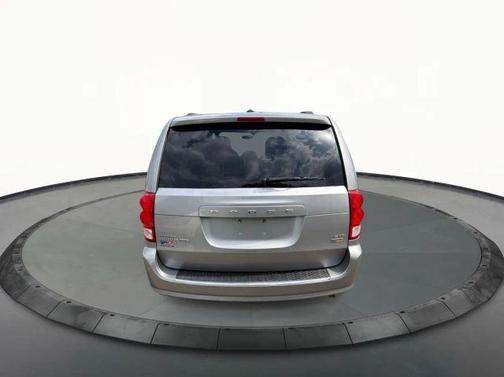 Silver 2016 Dodge Grand Caravan SXT