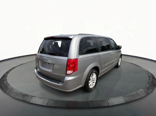 Silver 2016 Dodge Grand Caravan SXT