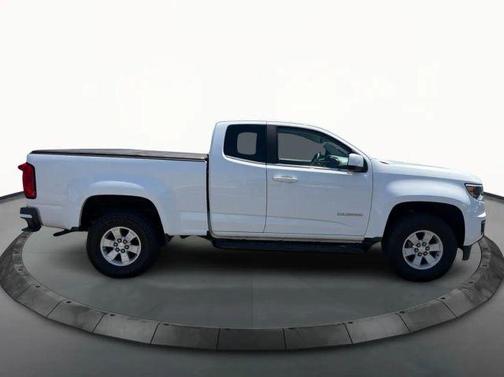 White 2017 Chevrolet Colorado WT