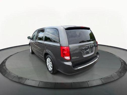 Gray 2016 Dodge Grand Caravan AVP/SE