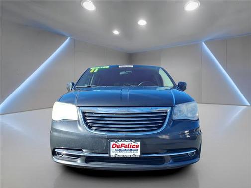 2011 Chrysler Town & Country Touring