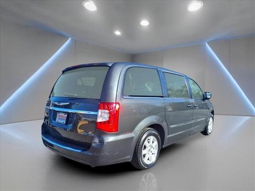 2011 Chrysler Town & Country Touring
