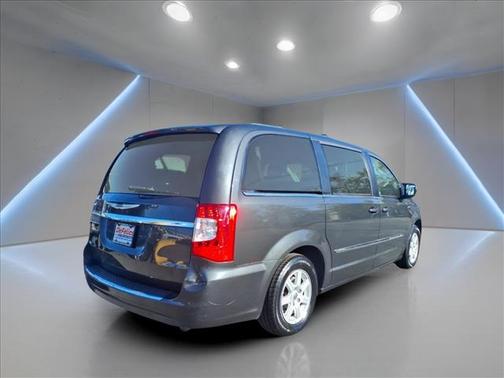 2011 Chrysler Town & Country Touring