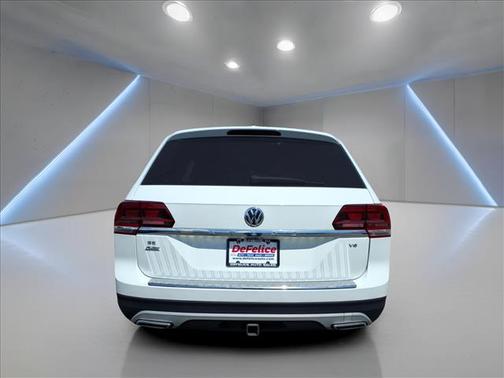 White 2019 Volkswagen Atlas 3.6L SE w/Technology