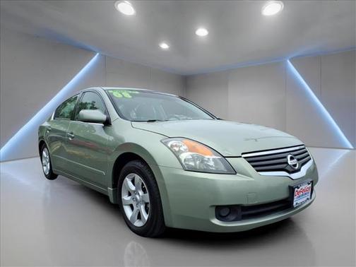 Gold 2008 Nissan Altima 2.5 SL