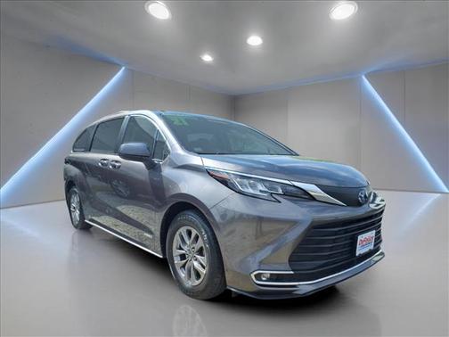 Gray 2021 Toyota Sienna XLE 7 Passenger