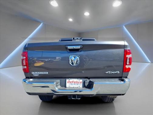 2019 RAM 3500 Laramie Crew Cab 4x4 8' Box