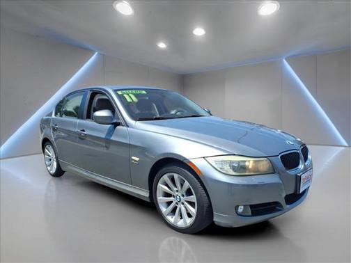 Grey 2011 BMW 328 i xDrive