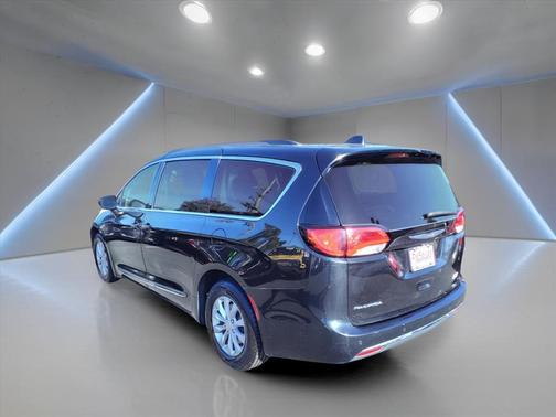 Black 2017 Chrysler Pacifica Touring-L