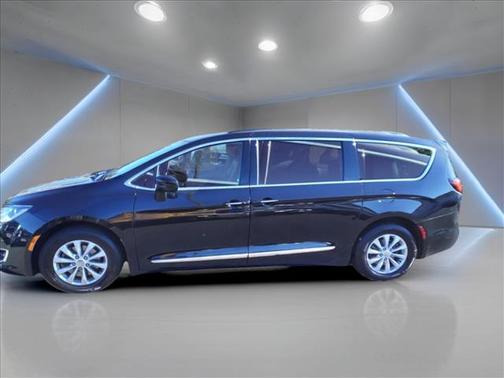 Black 2017 Chrysler Pacifica Touring-L