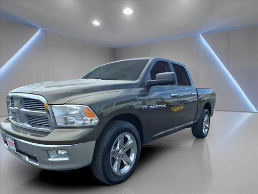 Black 2012 RAM 1500 SLT