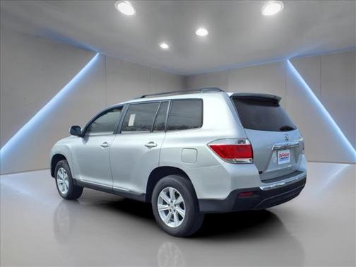 2013 Toyota Highlander SE