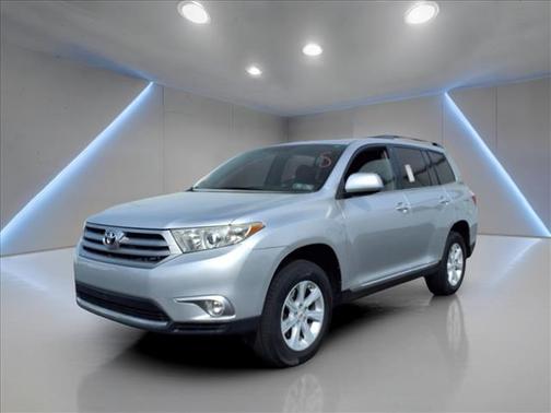 2013 Toyota Highlander SE