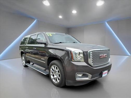 Gray 2016 GMC Yukon XL Denali