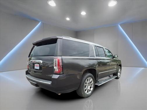 Gray 2016 GMC Yukon XL Denali