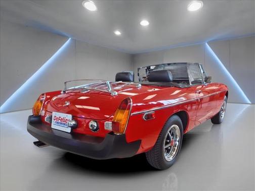 1977 MG MGB 2 DR
