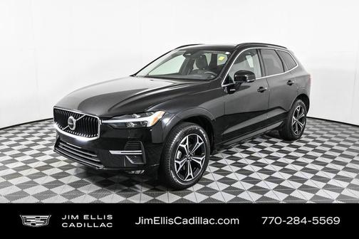 2022 Volvo XC60 B5 Momentum