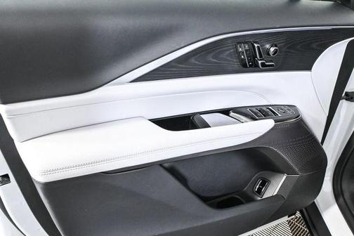 2025 Cadillac LYRIQ Luxury
