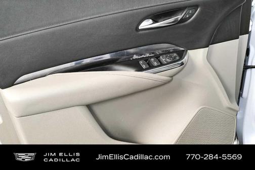 Crystal White Tri-Coat 2019 Cadillac XT4 Luxury