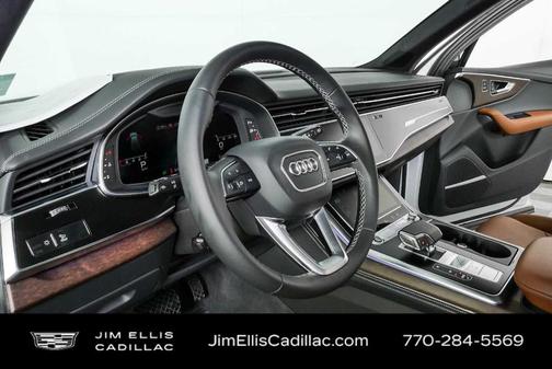 Glacier White Metallic 2025 Audi Q7 55 Prestige