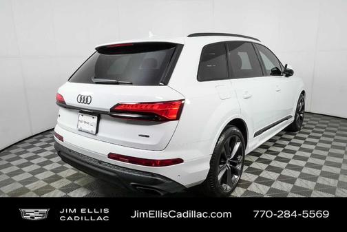 Glacier White Metallic 2025 Audi Q7 55 Prestige