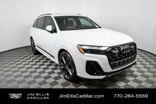 Glacier White Metallic 2025 Audi Q7 55 Prestige