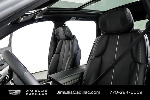 Vibrant White 2026 Cadillac VISTIQ Luxury